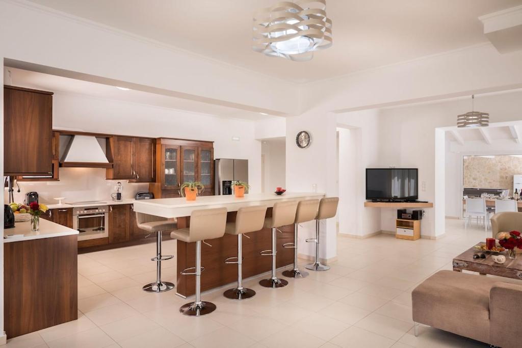 Villa Almyros 5 Bedroom Luxurious Villa Close To The Beach Georgioupoli Esterno foto