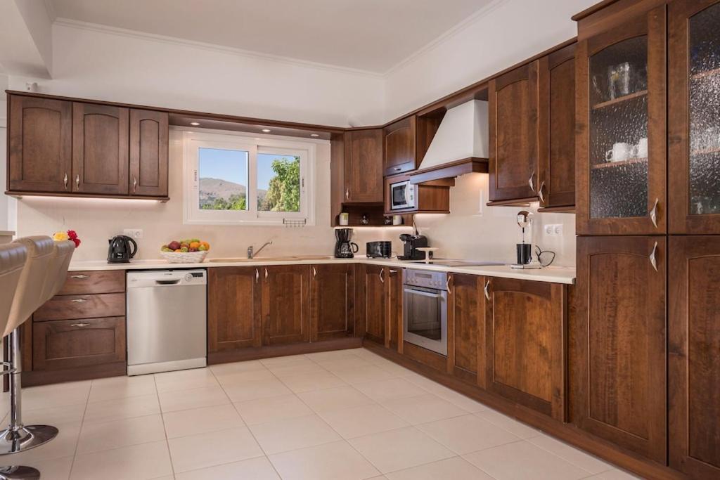 Villa Almyros 5 Bedroom Luxurious Villa Close To The Beach Georgioupoli Esterno foto